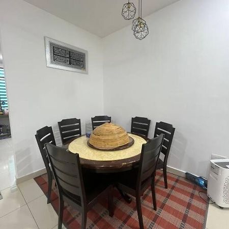 Hadeerna Homestay - Double Storey Terrace Chemor Ngoại thất bức ảnh