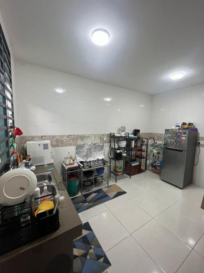 Hadeerna Homestay - Double Storey Terrace Chemor Ngoại thất bức ảnh